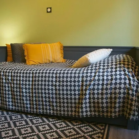 Le 110, Un Grand 2 étoiles, Pour Faire à Pied Appartement